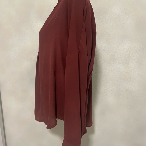 NYDJ Becky Recycled Polyester Georgette Blouse EUC - Picture 4 of 10